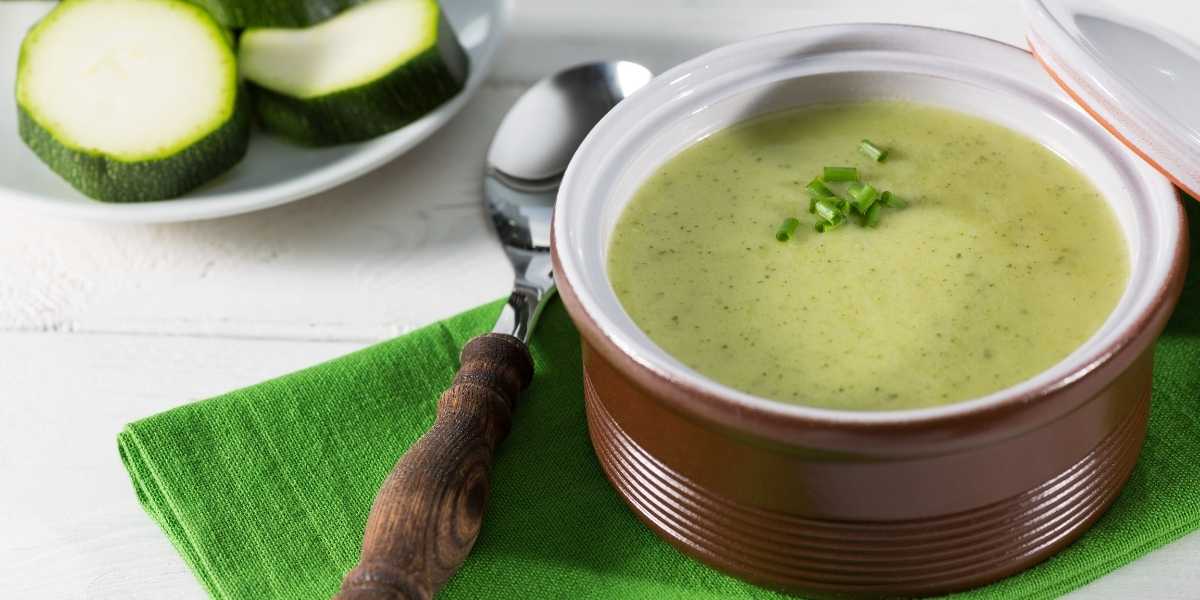 Velouté de courgettes froid